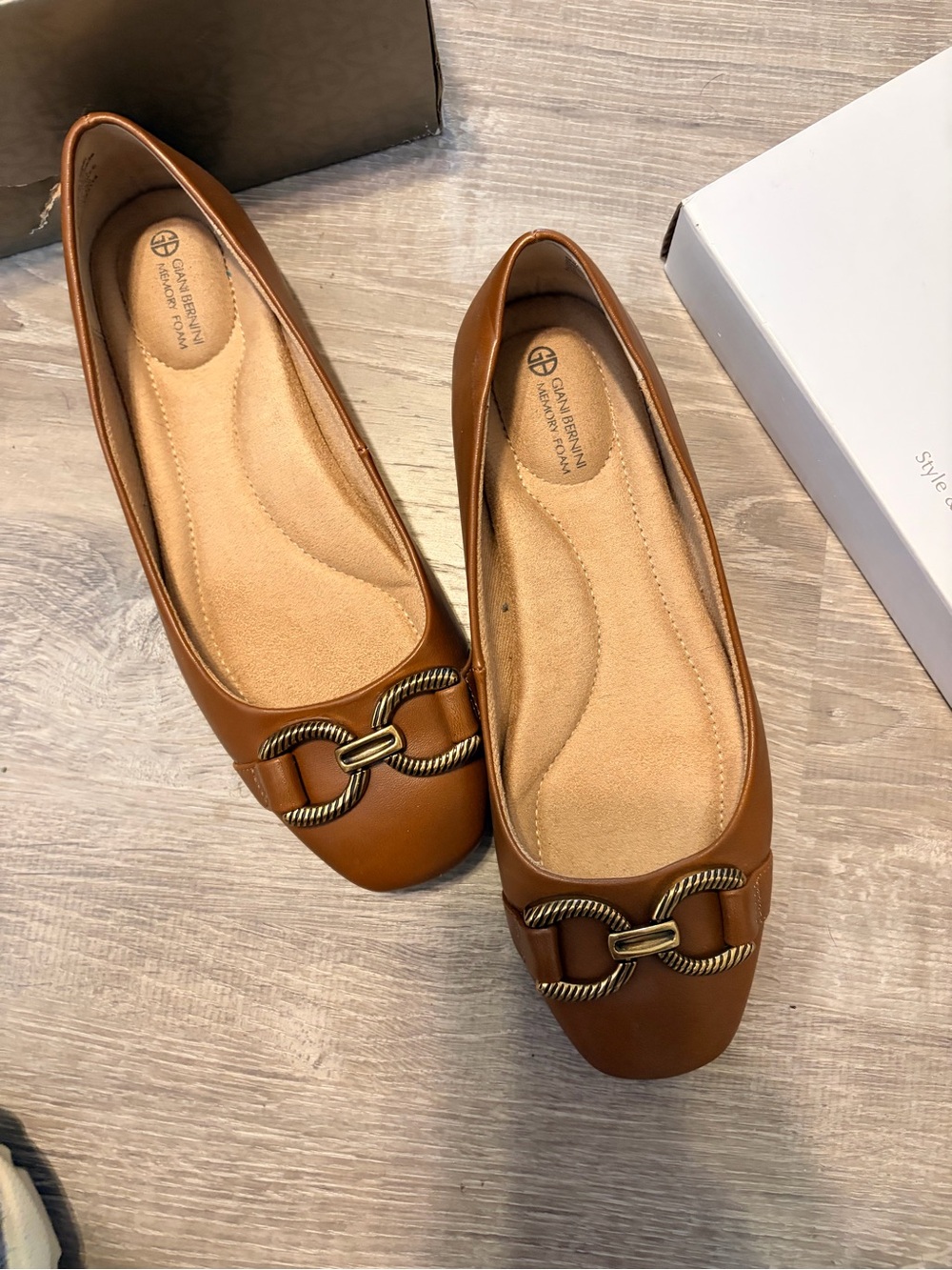 Women’s Tan Leather Ballet Flats with Decorative Chain Accent